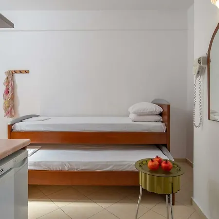 Stavros House Apartman Szárti
