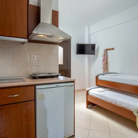 Stavros House Apartman Szárti
